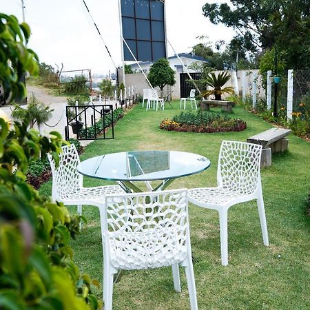 Paradise Perfect - Non Smoking Non Alcoholic No Unmarried Couples Ooty Exteriér fotografie
