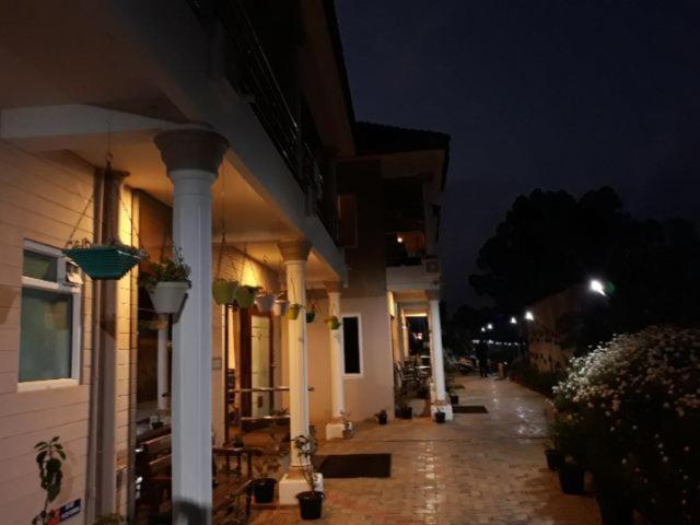 Paradise Perfect - Non Smoking Non Alcoholic No Unmarried Couples Ooty Exteriér fotografie